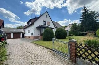 Haus kaufen in Nürnberger Str. 11, 91282 Betzenstein, Geräumiges Familienhaus mit Balkon und Terrasse in Betzenstein