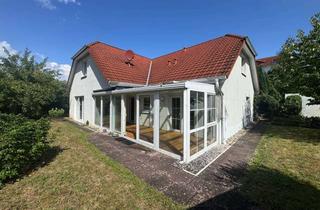 Einfamilienhaus kaufen in 31787 Hameln, Junges Einfamilienhaus in Spitzenlage mit zwei Garagen und Wintergarten im alten Klütviertel.