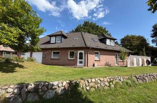 Einfamilienhaus kaufen in 25887 Winnert, Großzügiges Einfamilienhaus mit viel Platz und Ausbaupotenzial in ruhiger Wohnlage