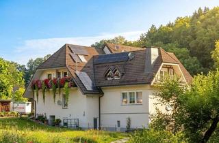 Haus kaufen in 51580 Reichshof, Energieeffizientes Zweifamilienhaus mit Balkon & großem Garten