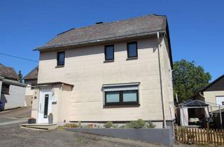 Einfamilienhaus kaufen in 65321 Heidenrod, Gemütliches Einfamilienhaus in ruhiger Lage mit Garten, Hof und Garagen