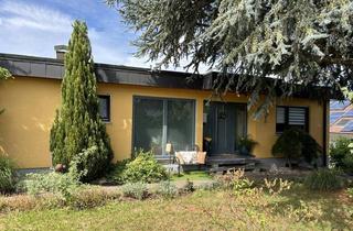 Haus kaufen in 73547 Lorch, Wohnen mit Komfort: Großzügiger Bungalow mit Gartenidylle in Lorch