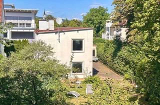 Haus kaufen in 83395 Freilassing, Sanierungsbedürftiges Wohnhaus in zentraler und dennoch ruhiger Lage von Freilassing