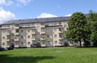 Wohnung mieten in Karl-Liebknecht-Str. 56, 08606 Oelsnitz, Helle 2-Raum-Wohnung mit Balkon
