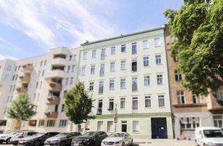 Wohnung kaufen in Volkspark Humboldthain, 13357 Berlin, Stilvolle Altbauwohnung mit 4 Zimmern, 2 Bädern und 2 Küchen - nahe Volkspark Humboldthain