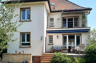 Einfamilienhaus kaufen in 68259 Feudenheim, Freistehendes Einfamilienhaus mit viel Platz, großem Garten und besonderem Charme