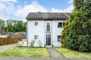 Doppelhaushälfte kaufen in 50226 Frechen, Frechen, Doppelhaushälfte mit Potential und großem Grundstück in ruhiger Lage.