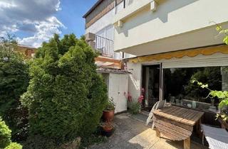 Haus kaufen in 82110 Germering, Splitlevel-Unikat in Germering: charmantes Reihenmittelhaus mit Südgarten ideal für Familien