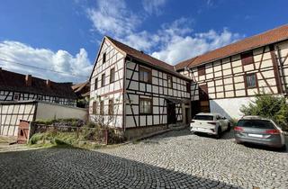 Haus kaufen in 07407 Rudolstadt, Fachwerkhaus mit Garten & Carport im Dreiseitenhof – ländliche Idylle in Milbitz bei Teichel
