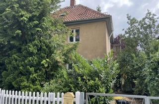 Villa kaufen in 07607 Eisenberg, Kleine Stadtvilla mit Charme – stilvoll wohnen in ruhiger Lage von Eisenberg