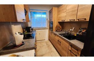 Wohnung kaufen in 23560 Lübeck, Lübeck - Renovierte 3-Zimmer-Wohnung mit Stellplatz - provisionsfrei