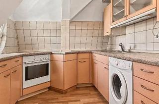 Wohnung kaufen in 39439 Güsten, Güsten - Bezugsfreie 1-Zimmer-DG-Wohnung mit EBK, Keller & Stellplatz