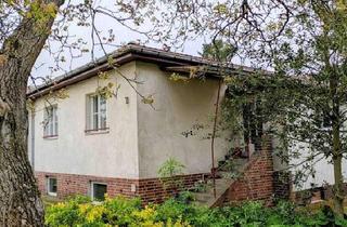 Haus kaufen in 14513 Teltow, Teltow - Älteres Siedlungshaus (DHH) als Projekt für Handwerker
