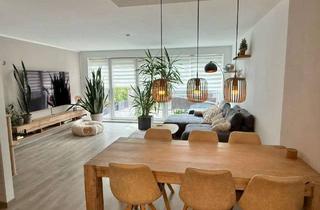 Wohnung kaufen in 90513 Zirndorf, Das Haus im Haus - 4 Zimmer Wohnung mit Terrasse und großem Mehrzweckraum