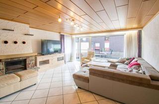 Wohnung kaufen in 73655 Plüderhausen, Wohnen mit Wohlfühlcharakter – 4,5 Zimmer, Kaminofen, überdachter Balkon und große Garage in Plüderh