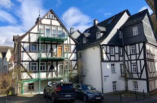Wohnung mieten in Hauptstraße 32, 35683 Dillenburg, Freundliche 3-Zimmer-Wohnung mit Balkonen und Einbauküche in Dillenburg