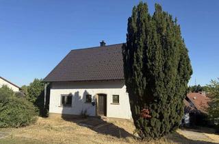 Haus kaufen in 74850 Schefflenz, Viel Platz und großes Potenzial – Sanierungsobjekt auf großzügigem Grundstück