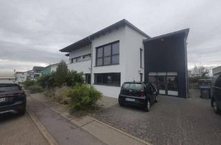Gewerbeimmobilie kaufen in Weilemer Weg 35, 71155 Altdorf, Provisionsfrei* Moderne Gewerbeimmobilie mit Büro, Wohnung und Halle - KfW 70, Solaranlage, hochwert