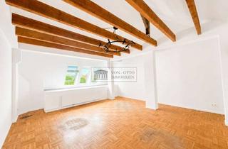 Wohnung kaufen in 12159 Friedenau, Besondere Dachgeschosswohnung mit separater Einheit in Berlin Friedenau