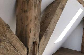 Wohnung kaufen in 90439 Nürnberg, Stilvoll kernsanierter 2-Zi-Altbau + eigener Spitzboden 3.OG