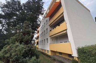 Wohnung kaufen in Eichendorfstr 34, 72793 Pfullingen, Alltagstaugliche 3-Zimmer-Wohnung in Pfullingen