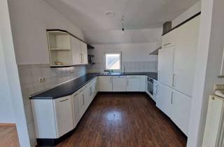 Wohnung mieten in Franz-Volk-Straße 66, 77652 Offenburg, Attraktive 4-Zimmer-DG-Wohnung mit gehobener Innenausstattung mit EBK in Offenburg