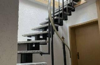 Wohnung mieten in Hundsboden 21a, 91349 Egloffstein, Kompaktes Wohnen: 2-Zimmer-Dachgeschosswohnung in Egloffstein