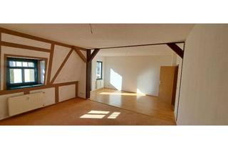 Wohnung mieten in Burgstraße 83, 06749 Bitterfeld-Wolfen, Sonnige 3-Zimmer Dachgeschosswohnung mit Balkon und Dachterrasse