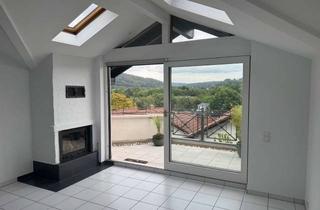 Wohnung mieten in Teichstraße 20A, 58285 Gevelsberg, Exklusive 3-Zimmer-Dachgeschosswohnung mit 2 Südbalkonen, Kamin & Weitblick – zentrale Lage