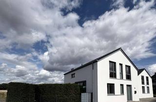 Haus mieten in Feldstrasse 85, 47506 Neukirchen-Vluyn, Freistehendes Einfamilienhaus in bester Wohnlage mit Blick auf Wiesen und Felder!