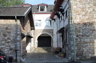 Wohnung kaufen in 52223 Stolberg, Stolberg (Rheinland) / Büsbach - Stolberg-Büsbach - Historisches Flair, solide Rendite