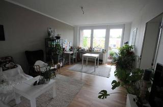 Wohnung kaufen in 26131 Eversten, Geschmackvolle 2-Raum-Wohnung mit gehobener Innenausstattung mit EBK in Oldenburg (Oldenburg)