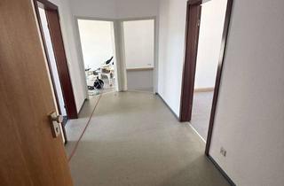 Wohnung mieten in Landhausstraße, 70182 Mitte, Zentral in Stuttgart: Geräumige 4-Zimmer-WG-Wohnung in Mitte