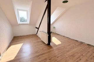 Wohnung mieten in Althansstraße 11, 66333 Völklingen, Wohnen mit Charakter: SEHR HELLE 3-ZKB-DG-WOHNUNG | 7 DACHGAUBEN | LUISENTHAL