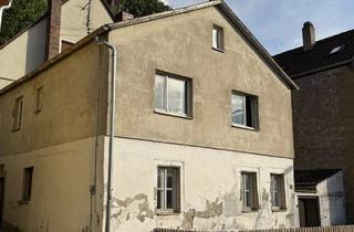 Haus kaufen in 97340 Marktbreit, Zum Verkauf steht ein vielseitig nutzbares Ein- bis Zweifamilienhaus in Marktbreit.
