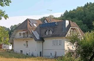 Haus kaufen in 51580 Reichshof, Reichshof - Provisionsfreies Zweifamilienhaus mit Balkon und großem Garten!