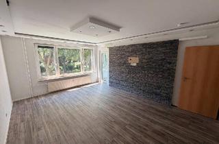 Wohnung kaufen in 38228 Salzgitter, Salzgitter - Schöne Wohnung mit 3 Zimmern sowie Balkon und Garage