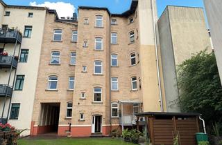Wohnung kaufen in 06110 Halle, Sofort bezugsfertige Große DG-Wohnung mit Dachterrasse
