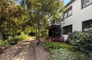 Wohnung kaufen in 23627 Groß Grönau, Stadtnah zu Lübeck: Großzügige Erdgeschosswohnung mit Garten und Südterrasse