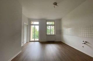 Wohnung mieten in Beyerstraße 14, 09113 Schloßchemnitz, Ins 3.OG mit Lift / 2 Bäder + extra Gäste-WC / zwei Balkon u.v.m. !