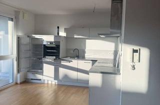 Wohnung mieten in Strohgasse, 77652 Offenburg, Helle 2‑Zimmer Dachgeschosswohnung mit Balkon in Offenburg ab 01.11.26