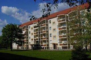 Wohnung mieten in Röntgenstraße 48, 02977 Hoyerswerda, Großzügige 2-Raum-Dachgeschosswohnung