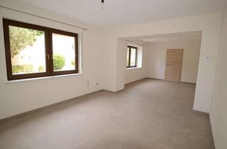 Wohnung mieten in Hauptstraße, 54612 Nimshuscheid, Großzügige 3-Zimmer-Wohnung mit 2 Bädern & HWR (107 m²)
