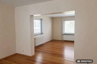 Haus kaufen in 29643 Neuenkirchen, Wohnen mit Geschichte: Reetdachhaus auf großem Grundstück