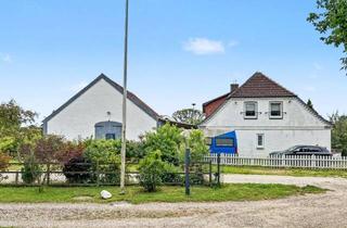 Mehrfamilienhaus kaufen in 24327 Blekendorf, Drei Wohneinheiten, Stallgebäude und verpachtete Wiesenfläche – Ihr Mehrfamilienhaus in Ostseenähe