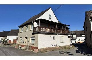 Haus kaufen in 56269 Marienhausen, Renovierungsbedürftiges Zweifamilienhaus mit viel Raum für neue Ideen