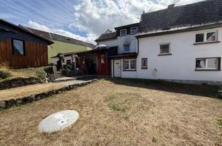 Haus kaufen in Am Hortengarten, 35789 Weilmünster, Historisches Fachwerkhaus mit Werkraum und geschlossenem Carport