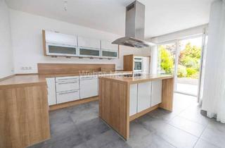 Haus kaufen in 53227 Beuel, Modernes EFH mit gehobener Ausstattung, Nolte-EBK, FBH, Terrasse, Balkon etc. / einseitig angebaut
