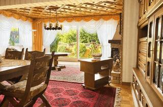 Haus kaufen in 59505 Bad Sassendorf, ZU VERKAUFEN: Zweifamilienhaus mit 6 Garagen und Entwicklungspotenzial in Bad Sassendorf