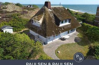 Haus kaufen in 25992 List, Dünen-Idylle mit Meerblick: Exklusives Reetdach-Einzelhausin traumhafter Lage in List auf Sylt